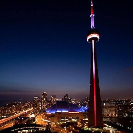 Napa Furnished Suites At Cn Tower & Maple Leaf Square Toronto Exterior photo