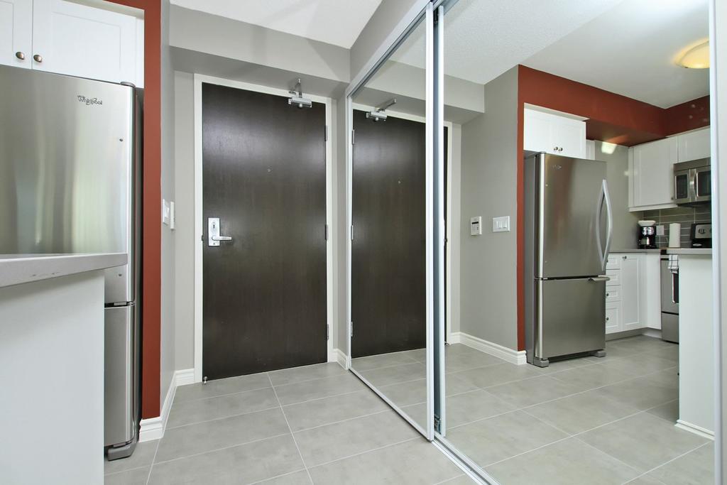 Napa Furnished Suites At Cn Tower & Maple Leaf Square Toronto Exterior photo