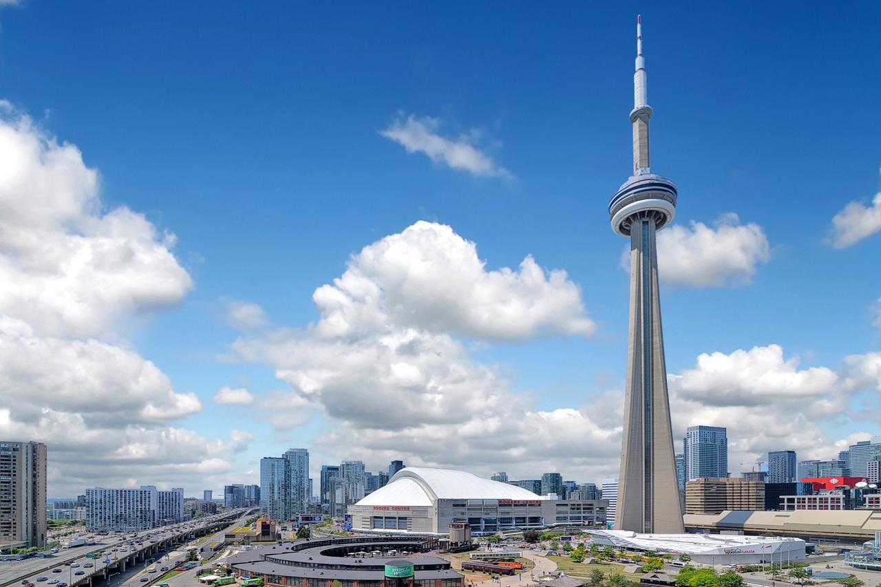 Napa Furnished Suites At Cn Tower & Maple Leaf Square Toronto Exterior photo