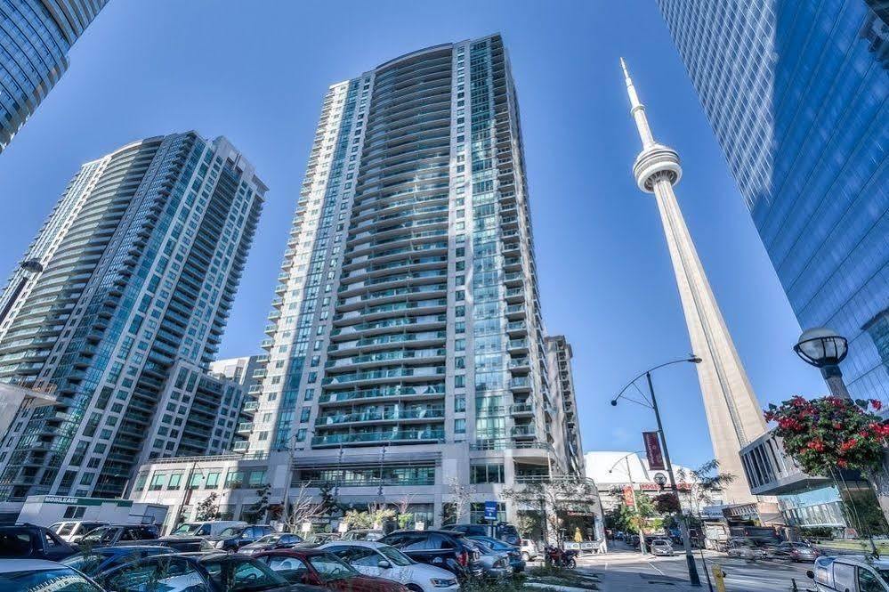 Napa Furnished Suites At Cn Tower & Maple Leaf Square Toronto Exterior photo