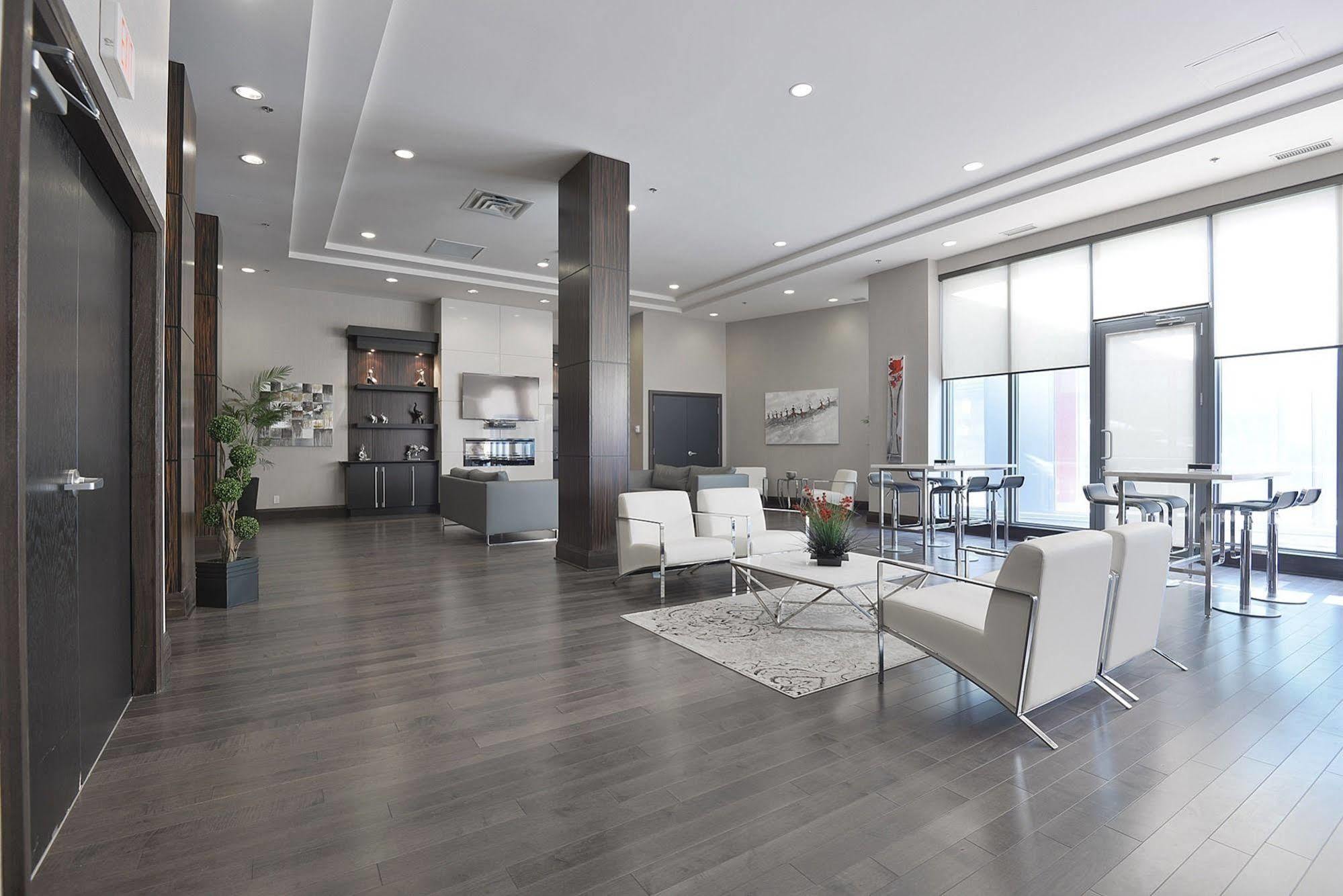 Napa Furnished Suites At Cn Tower & Maple Leaf Square Toronto Exterior photo